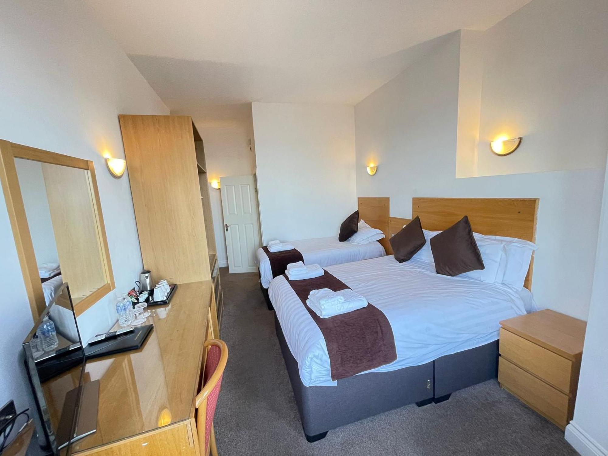 Four Saints Brig Y Don Hotel Llandudno Esterno foto